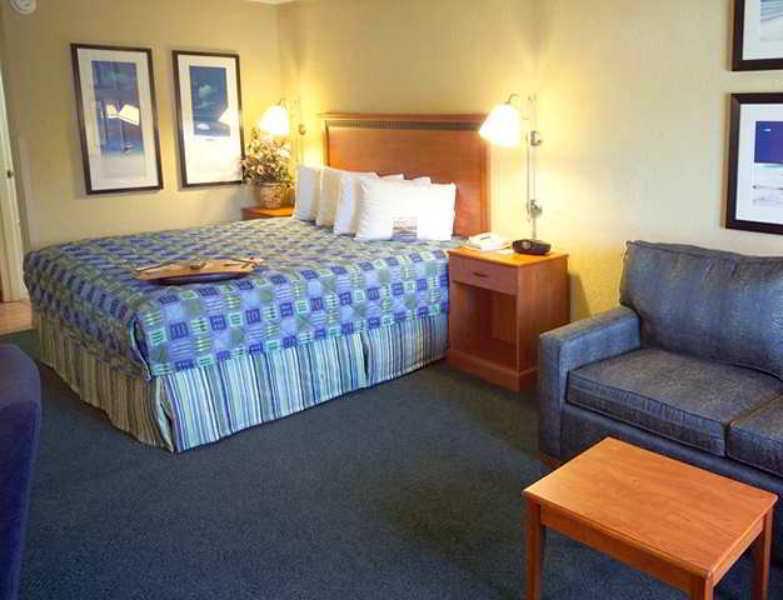 Surestay Plus Hotel By Best Western Clearwater Central Экстерьер фото