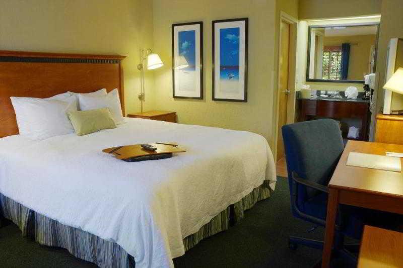 Surestay Plus Hotel By Best Western Clearwater Central Экстерьер фото
