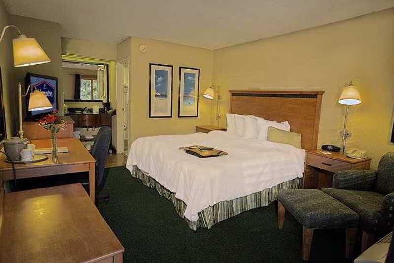Surestay Plus Hotel By Best Western Clearwater Central Экстерьер фото